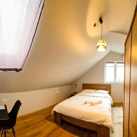 Xxl Rooms Osijek Exterior photo