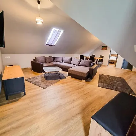 Xxl Rooms Osijek Exterior photo