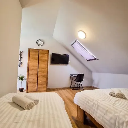 Xxl Rooms Osijek Exterior photo