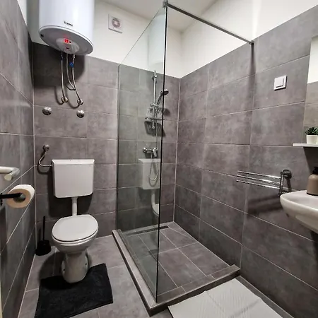 Xxl Rooms Osijek Exterior photo